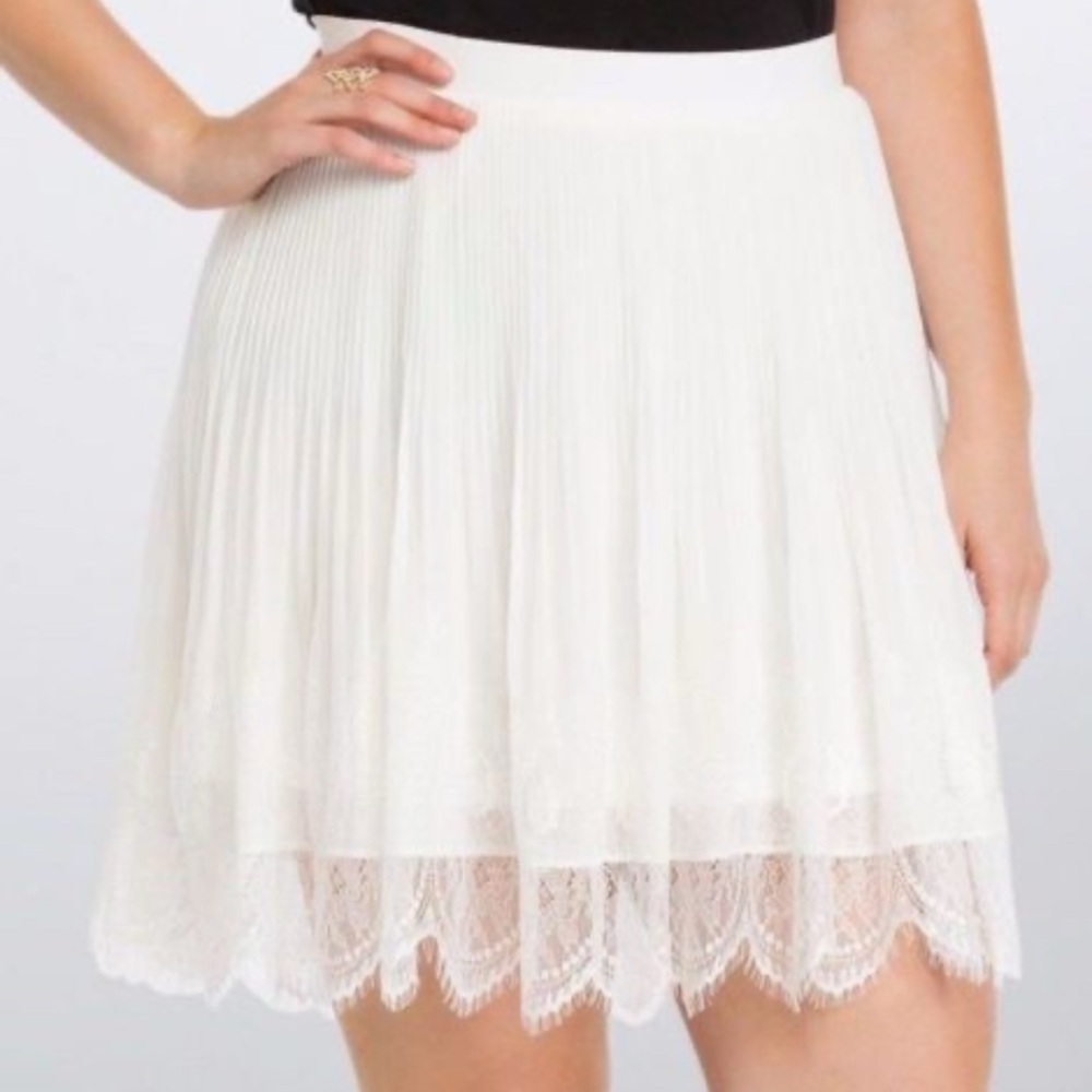 Torrid White Chiffon Skirt
